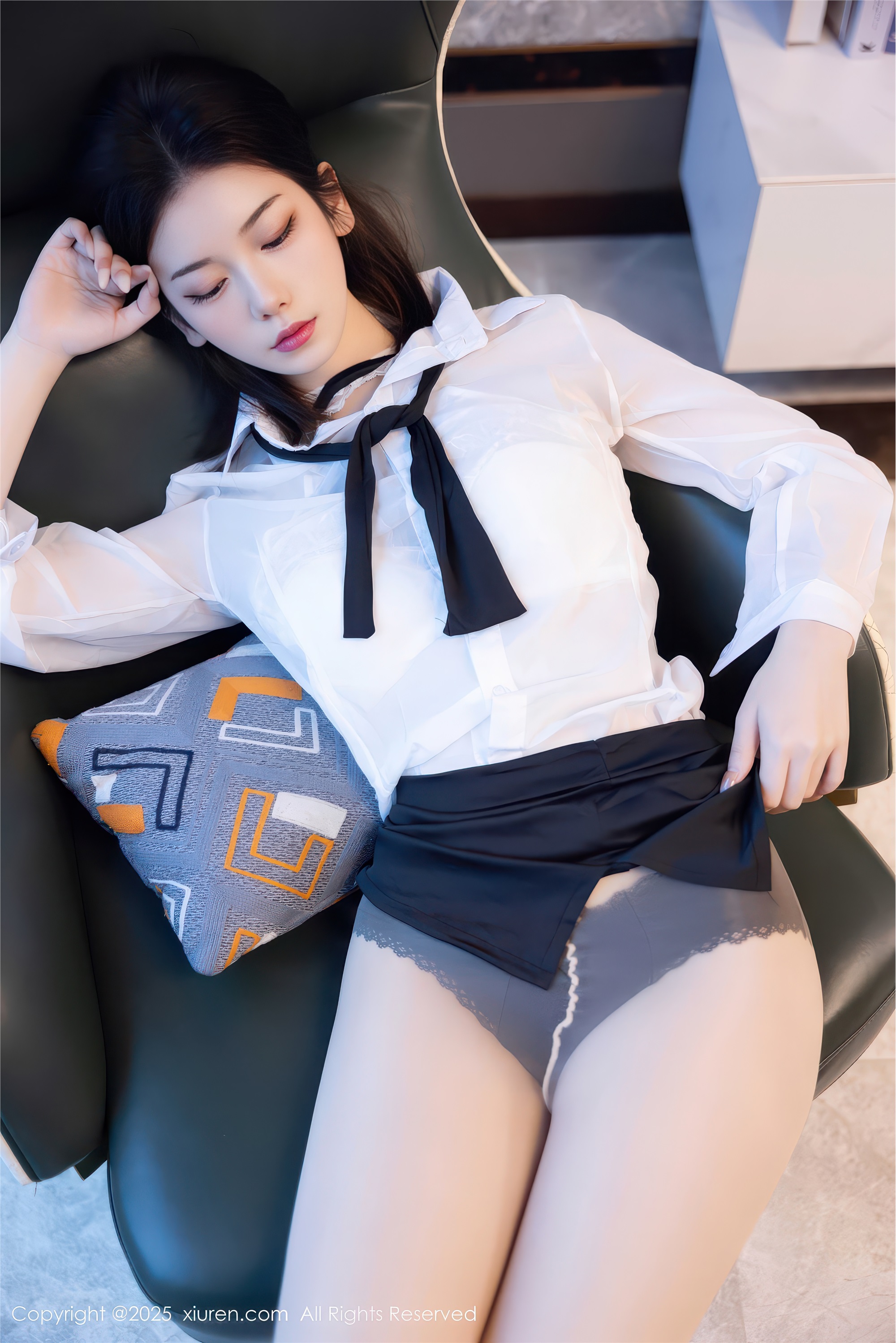 Xiuren秀人网 2025.12.05 NO.11077 凌七七